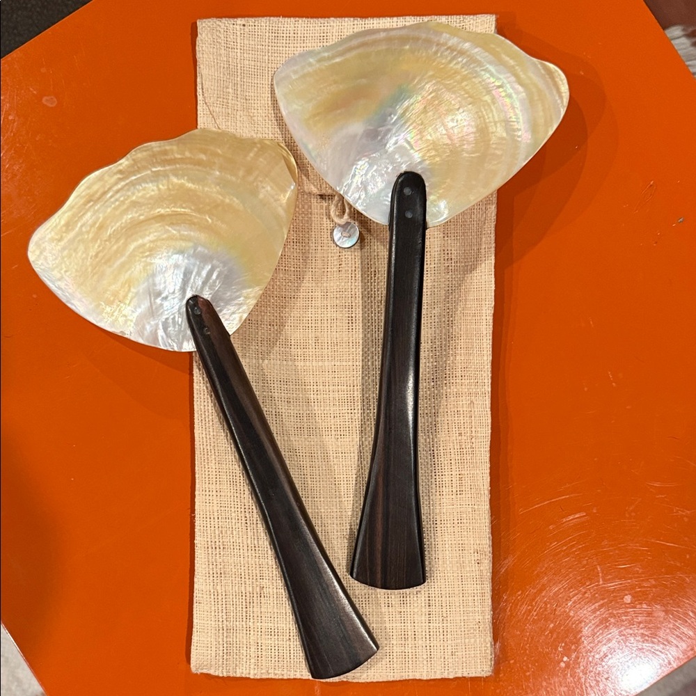 Elegant Mother of Pearl Tahitian Serving Set - 10 inches NWOT